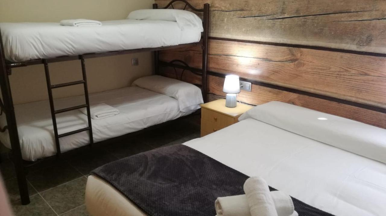 Apartamentos Los Robles Алкала дел Хукар Екстериор снимка